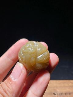 和田玉籽料龙纹合珠:方寸之间的千年灵韵