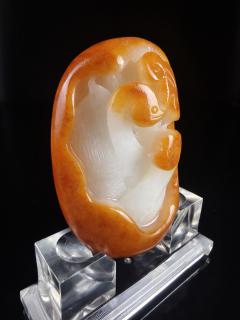 精品和田玉手把件摆件,红皮白肉,尺寸8.9/6.3/3.6,重283克